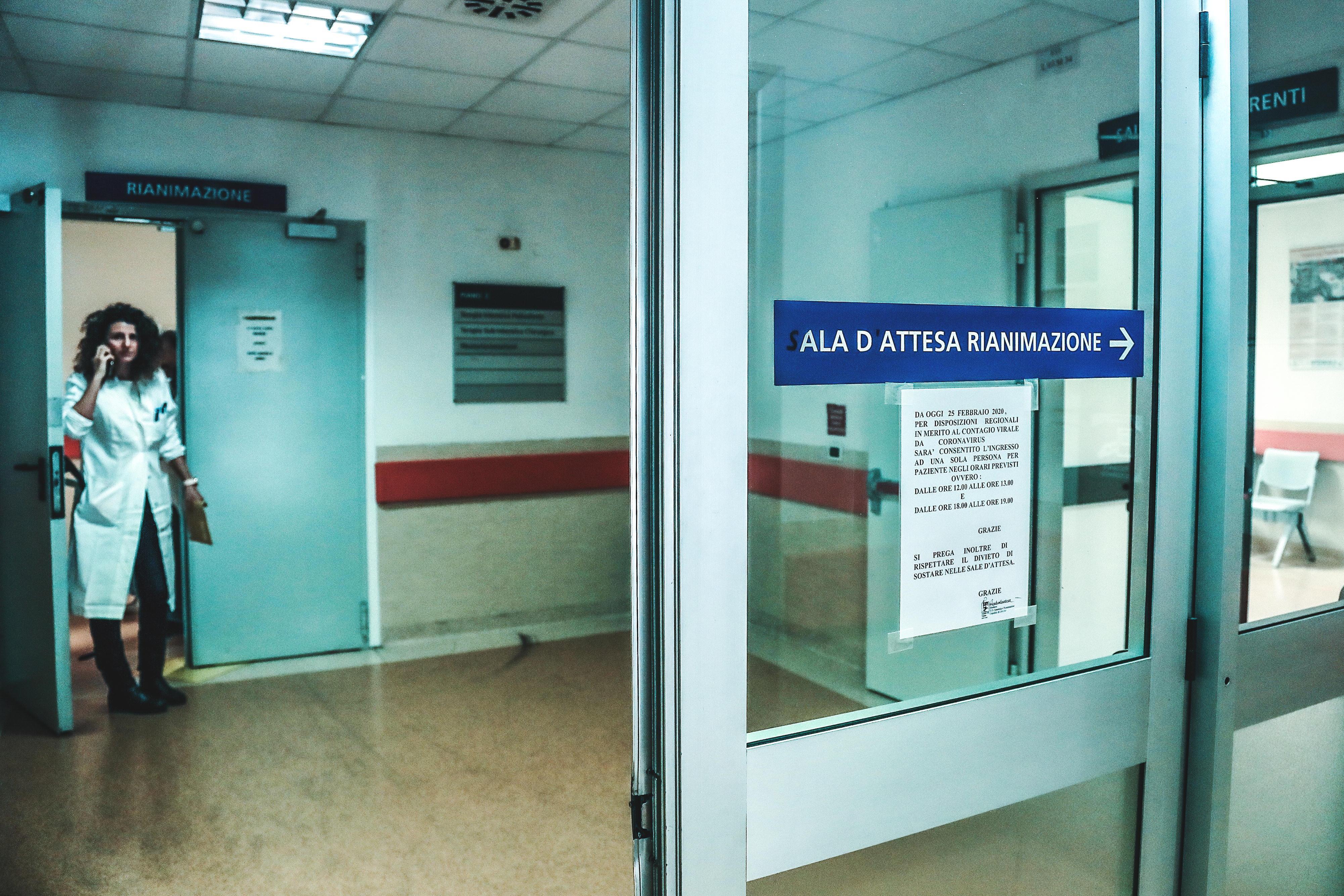 I pazienti in terapia intensiva sono arrivati a 13. In tutto l'ospedale resta un solo letto di Rianimazione dedicato ai contagiati Covid