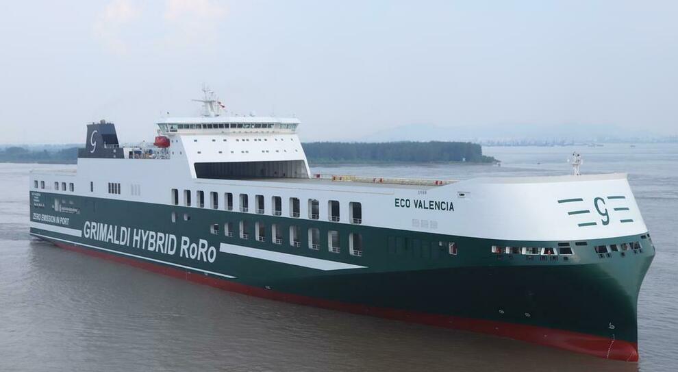 Grimaldi acquista Eco Valencia, nave capace di trasportare oltre 7.800 metri di merci rotabili