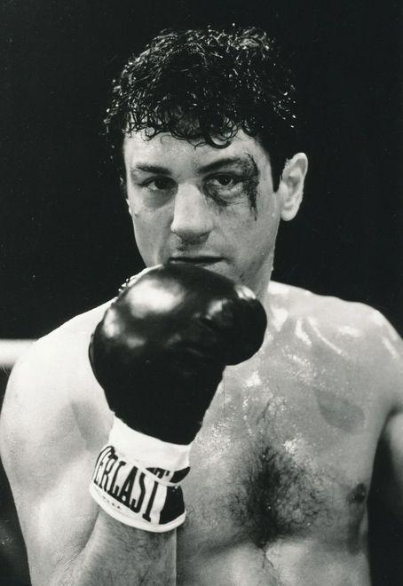La parabola autodistruttiva di Jack La Motta Violenza e alienazione sul ring e nella vita