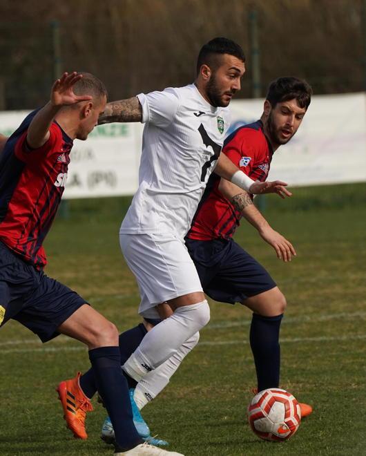 «Lo stop? Il football di provincia rischia la fine»