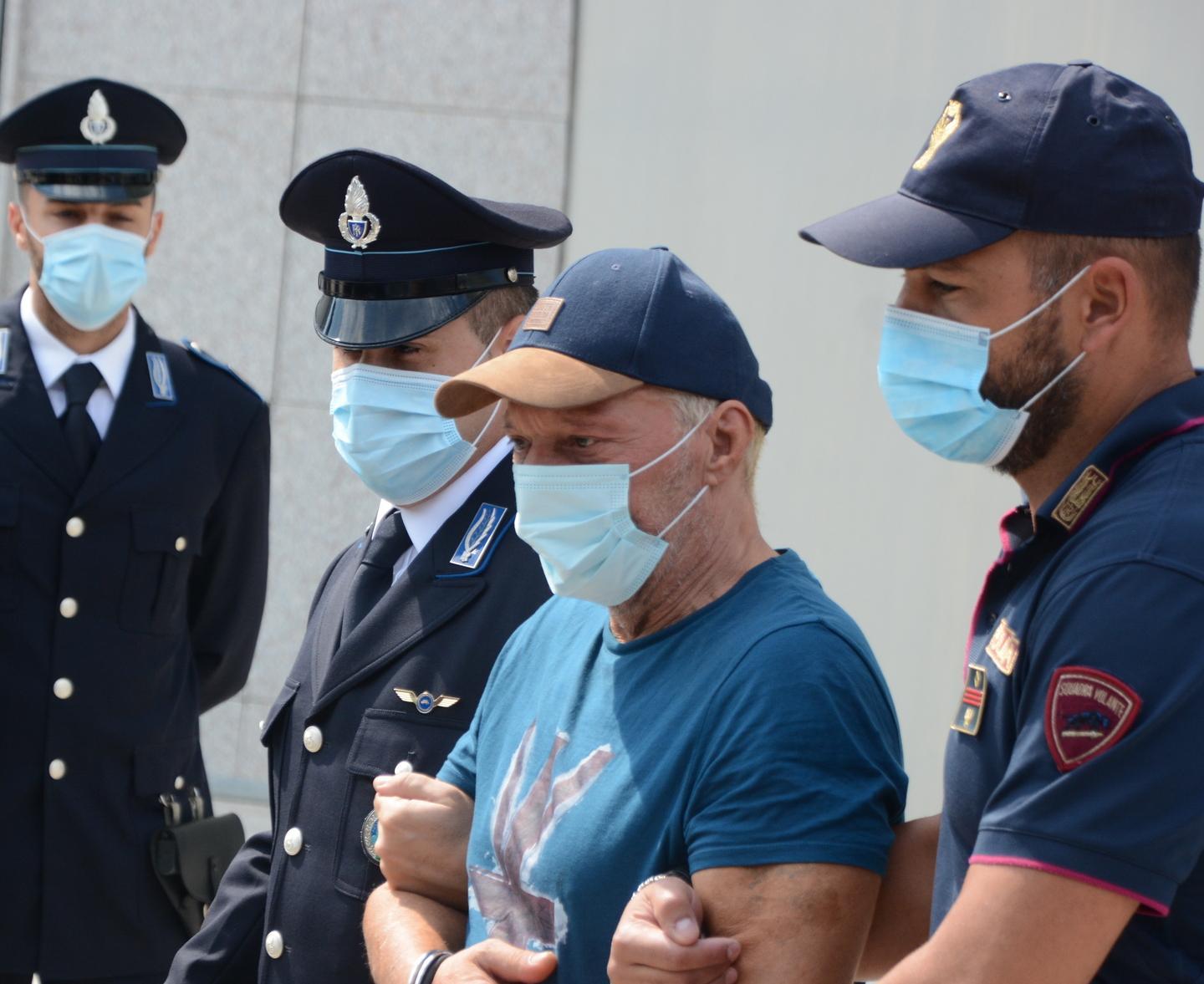 Il latitante aiutato da 3 sassaresi 