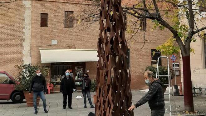 Preparativi per l’opera “Senza titolo” di Lucio Pari