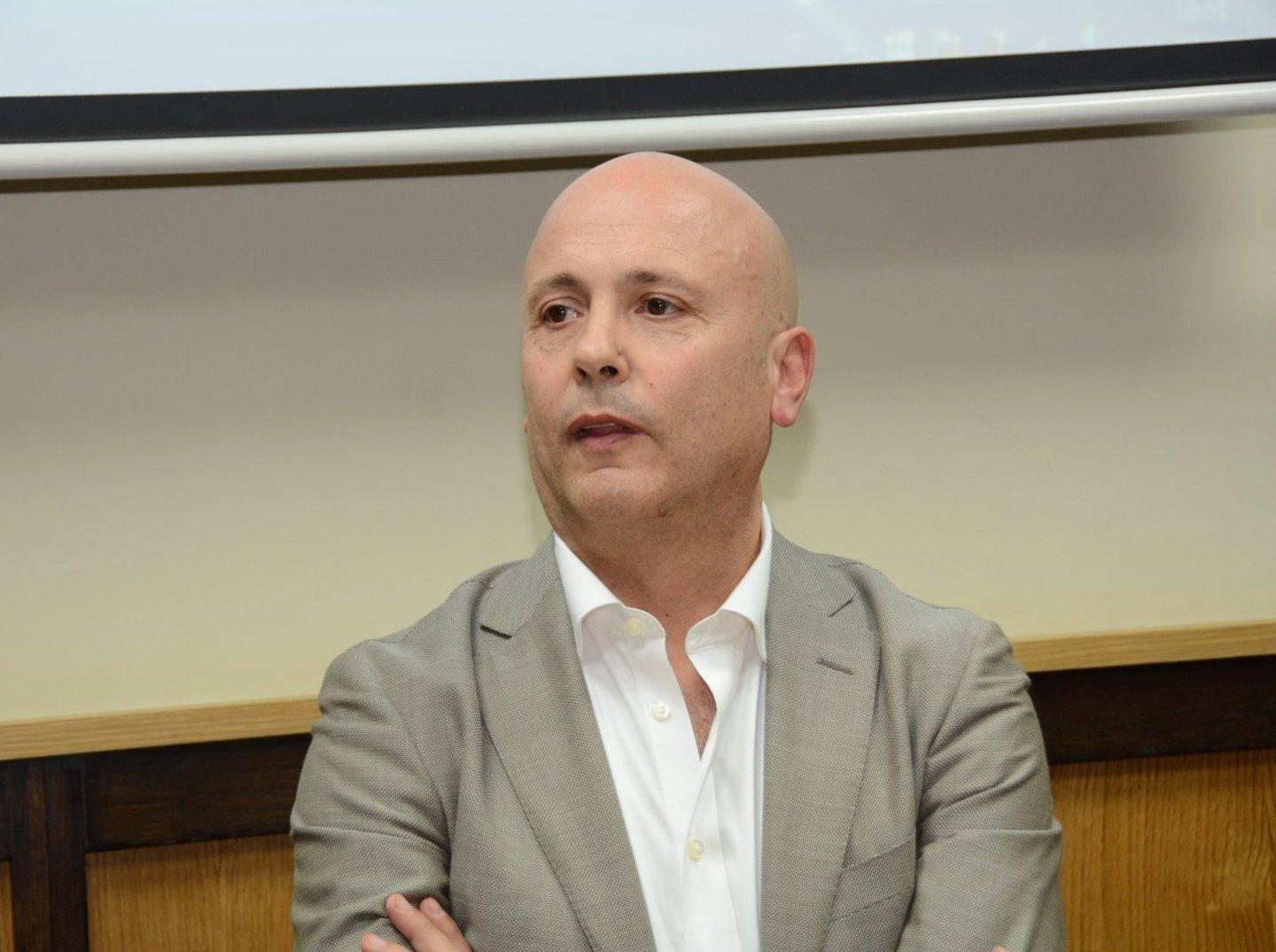 Piccinnu: «Discoteche, Nizzi prenda le distanze» 