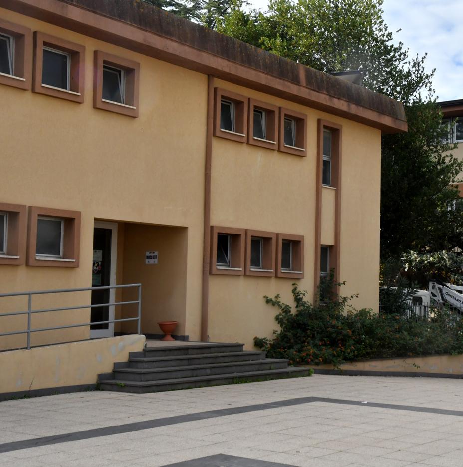 Scuola da demolire, con inchiesta 