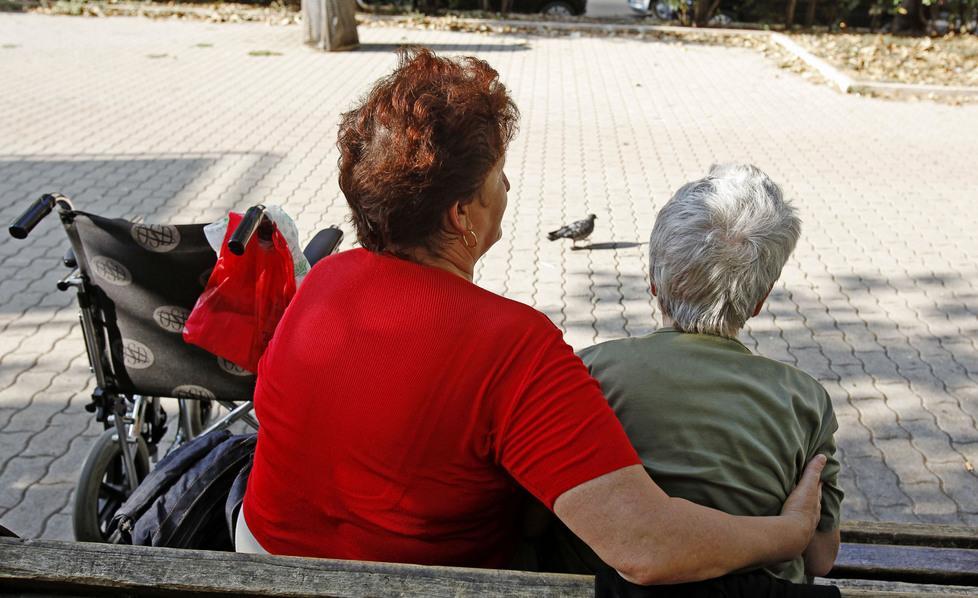 A Massa il sindaco blinda piazze e pontile 