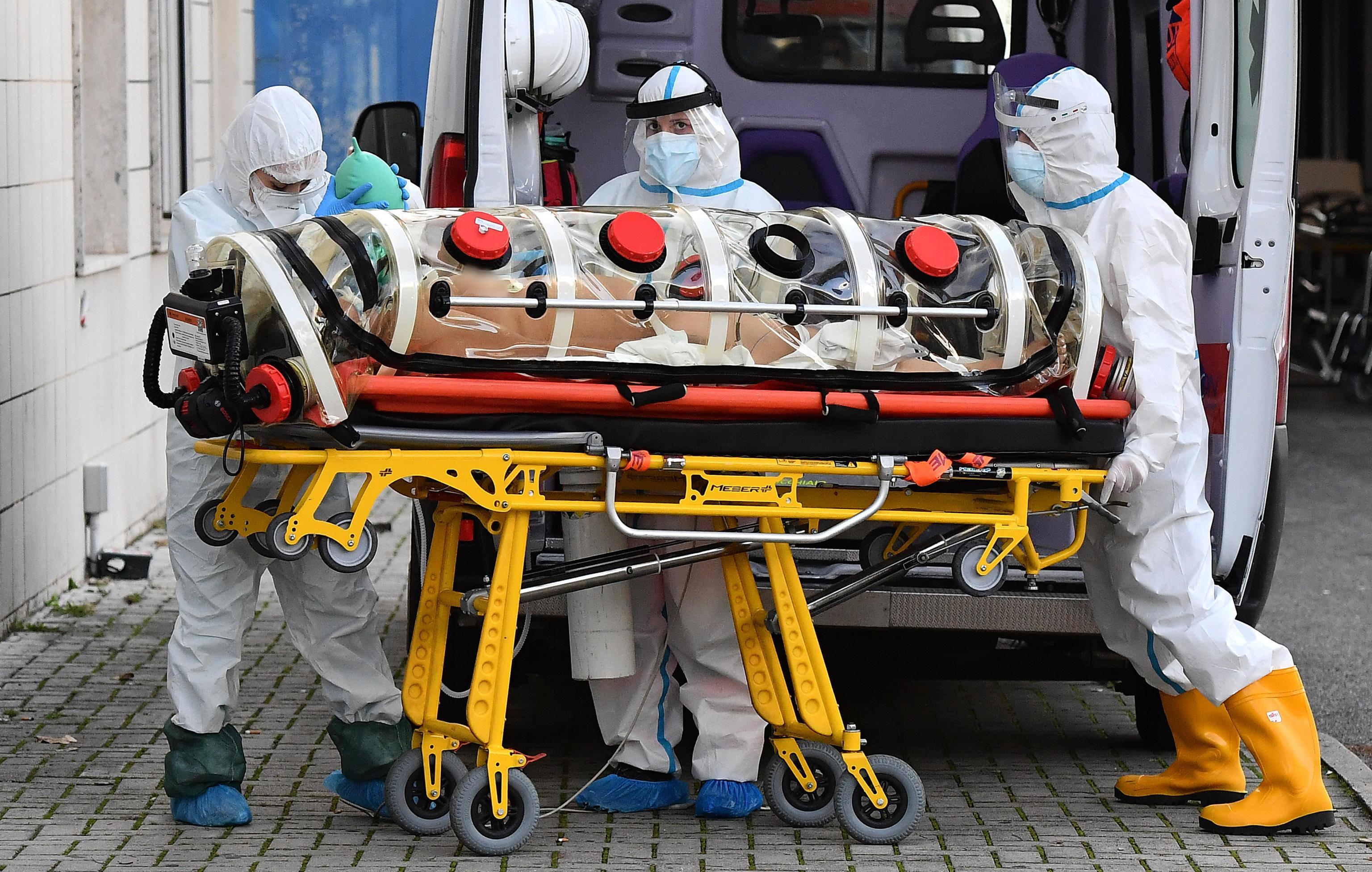 Coronavirus, crescono ancora positivi, morti, terapie intensive e guariti