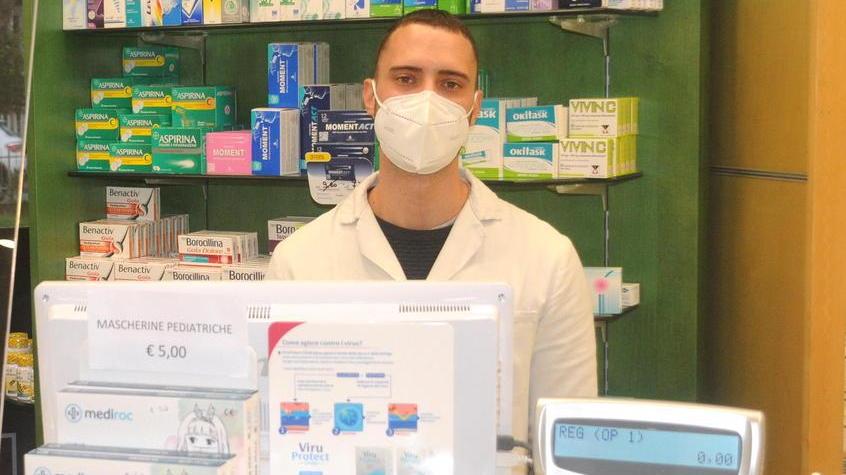 Corsa in farmacia a caccia di supervitamine anti-virus: i prodotti più richiesti