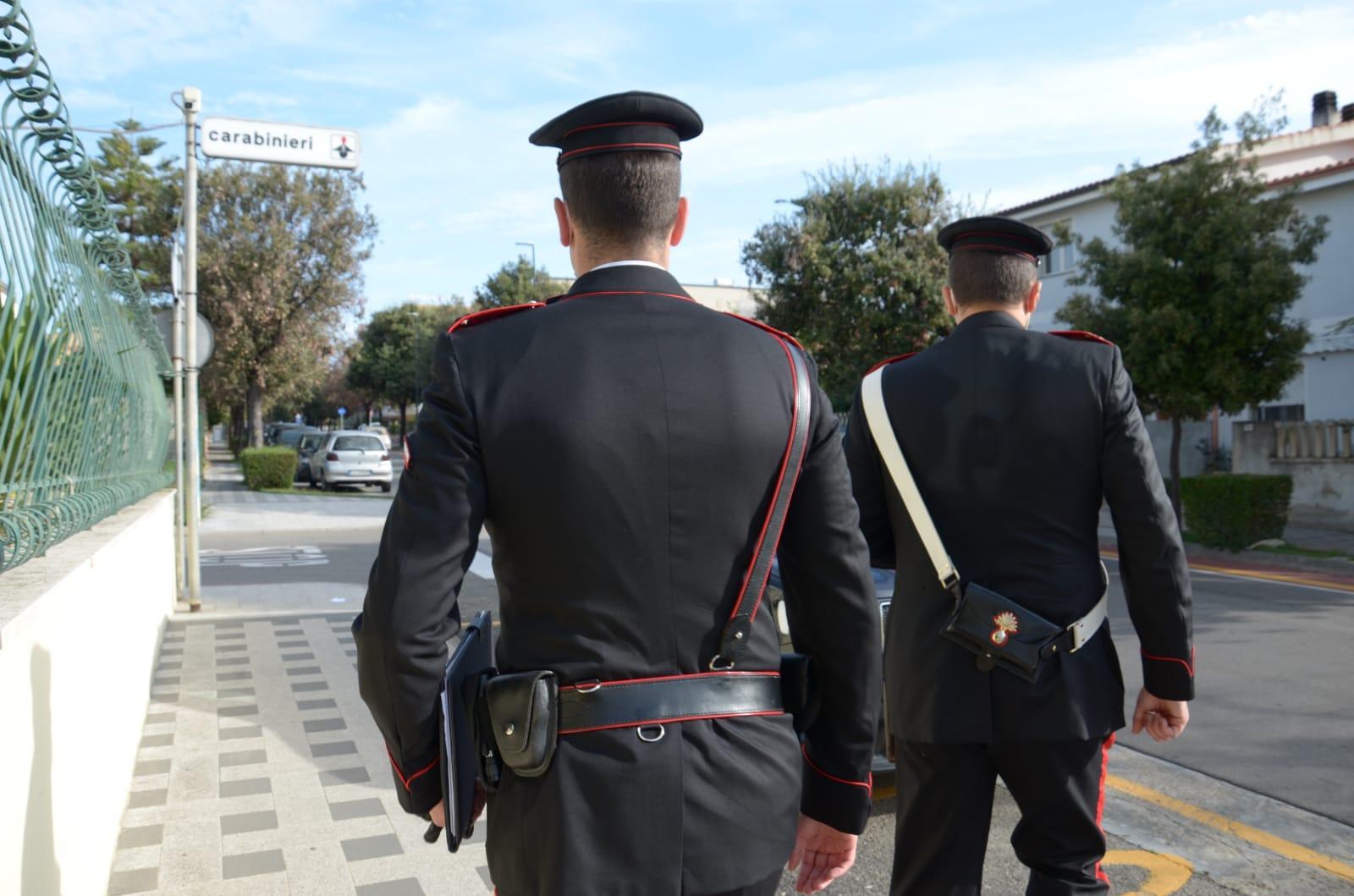 Villacidro, ruba i gioielli della madre dell'amico e li vende al compro oro: denunciato un 18enne