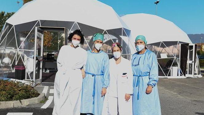 Due maxi igloo e presto un tunnel, attivo il nuovo pre-triage respiratorio: ecco come funziona