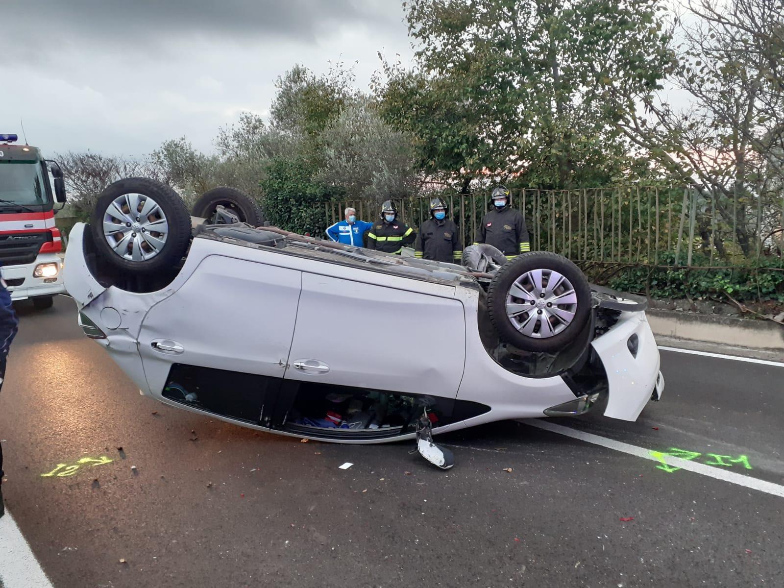 L'incidente a San Camillo (foto Ivan Nuvoli)