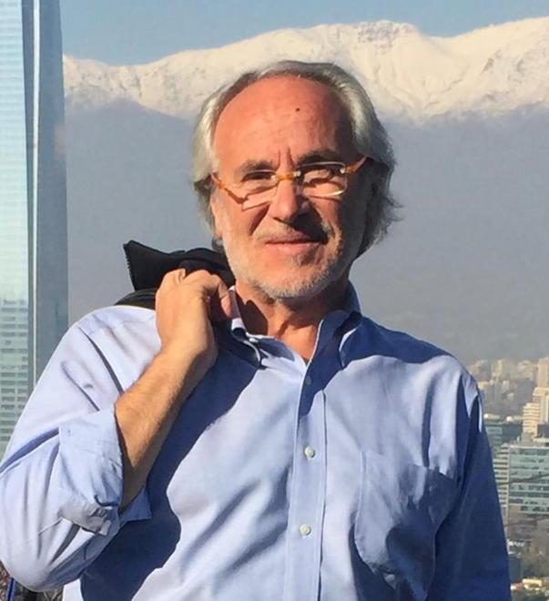 Massa, storia di viaggi, amore e miele nell’ultimo libro di Fabio Evangelisti 