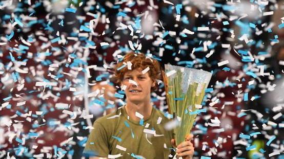 Sinner the Winner: Yannick in trionfo a Sofia Il primo ruggito Atp lo porta al numero 37
