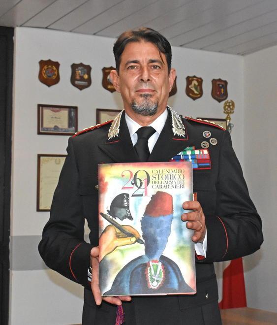 I carabinieri omaggiano Dante
