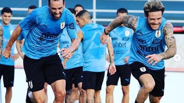 Diego Godin e Naithan Nandez in allenamento con l'Uruguay