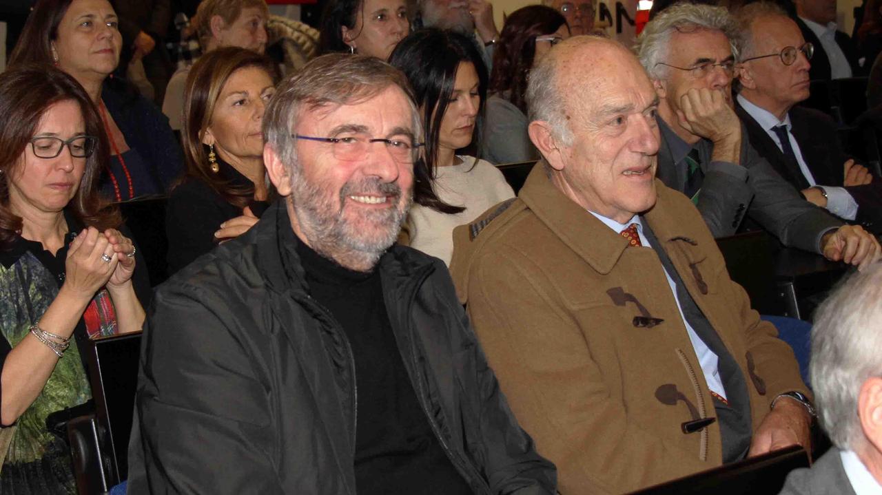 Al centro Giuseppe Zuccatelli