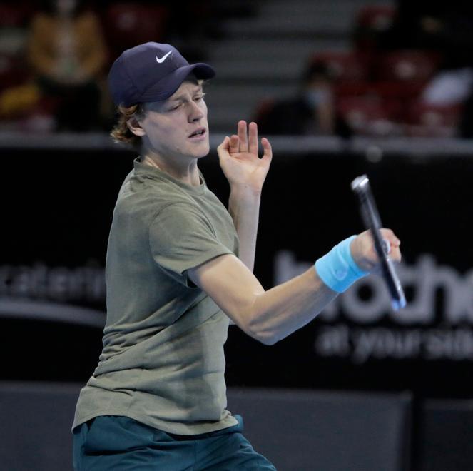 Tutto il tennis ai piedi di Sinner 