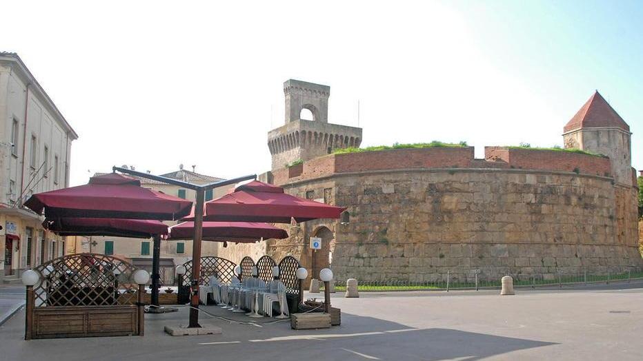 In giro senza validi motivi, subito sei multe da 400 euro