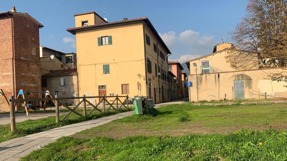 Nonno preso a pugni ai giardinetti: identificato il ragazzino che lo ha colpito
