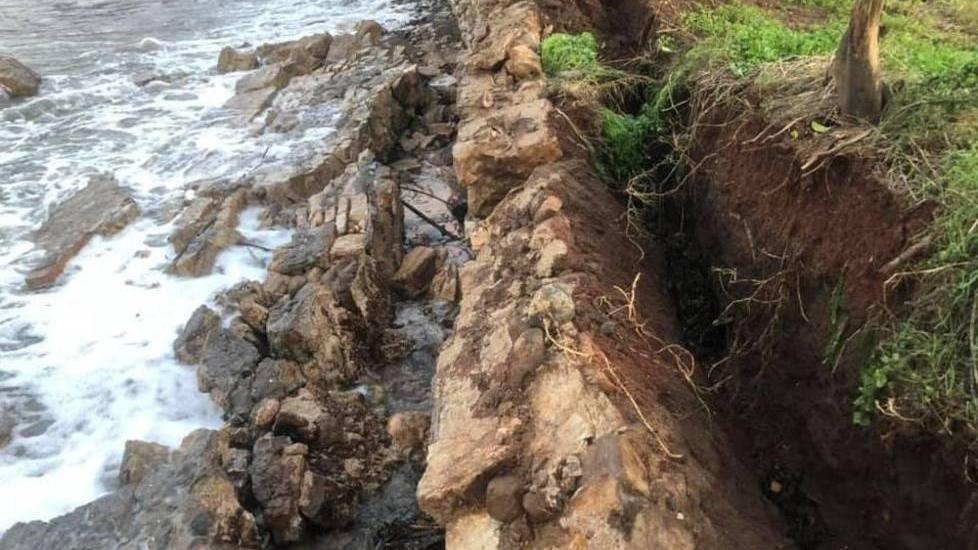Un dettaglio dell’erosione costiera nella costa orientale di Portoferraio
