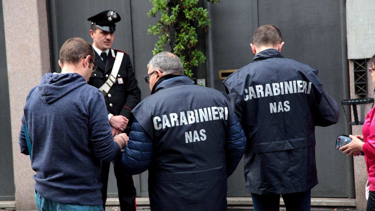 Cagliari, 12 chili di tonno senza etichetta in un ristorante cinese: sequestrato