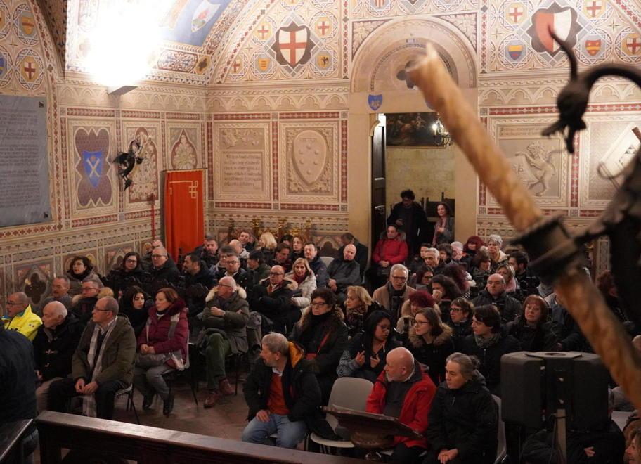 L’inizio ufficiale dell’avventura, con la presentazione pubblica della candidatura a Capitale italiana della cultura, avvenuta nella Sala del Maggior Consiglio a Volterra lo scorso inverno