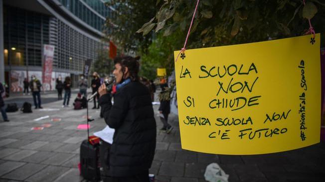 Scuola:"Si fa così",lezione di studenti davanti Montecitorio