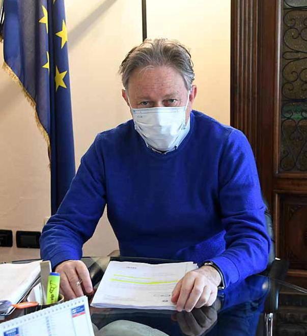 Aulla, niente fumo fuori dei bar per evitare l’effetto comunella