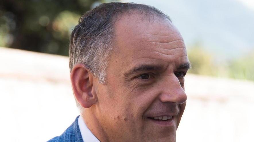 «Fidanzati, parrucchieri e sport: la Regione sia più precisa»