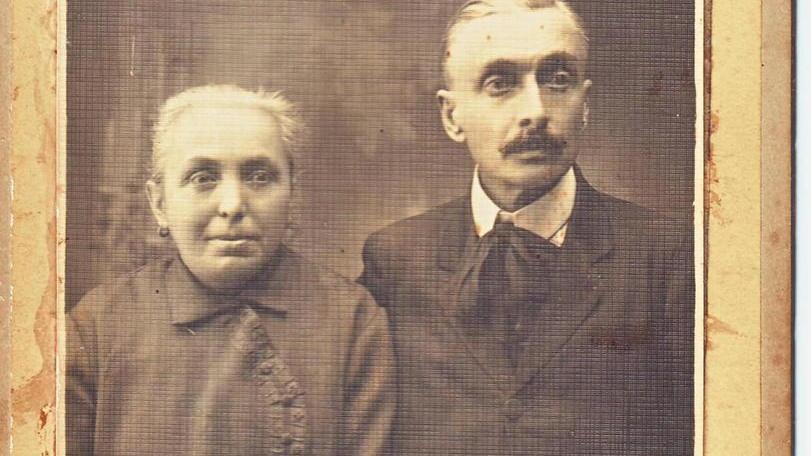 Documenti del paese di inizio secolo donati al Comune dalla nipote di Pazzaglia