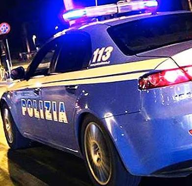 Rapina un coetaneo alla stazione: arrestato 
