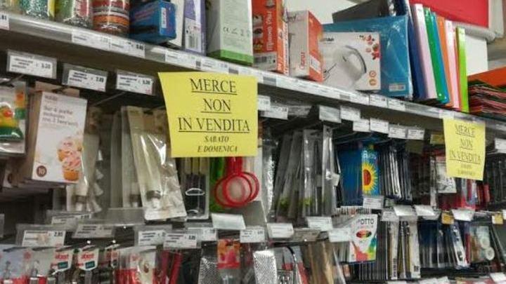 Controlli nei supermercati per verificare il rispetto delle regole anti-Covid
