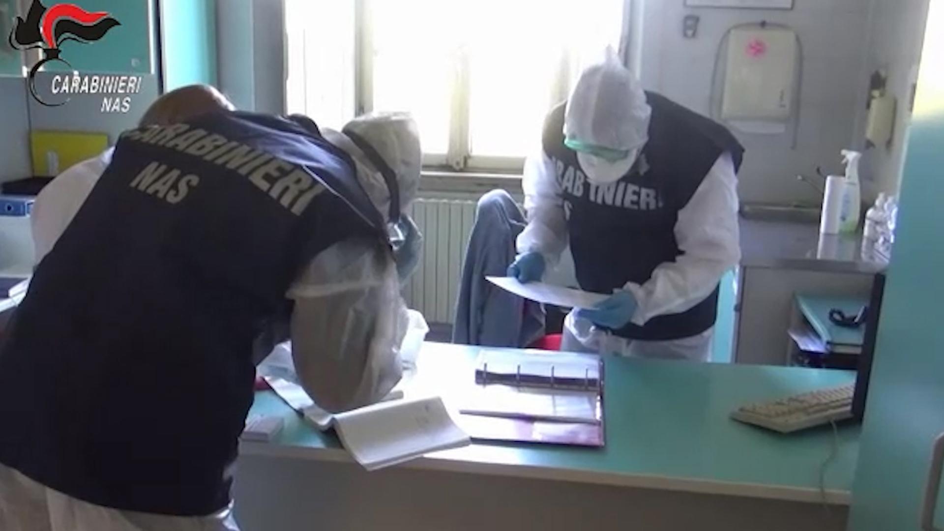 La casa di riposo a Zocca «Arriva la morte, fai la brava o ti sparo» 