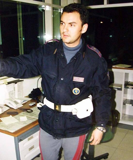 Il poliziotto Stefano Biondi, travolto e ucciso al casello di Reggio Emilia nel 2004