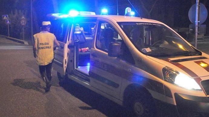 Sei multe dei vigili urbani di Rosignano agli scooteristi indisciplinati