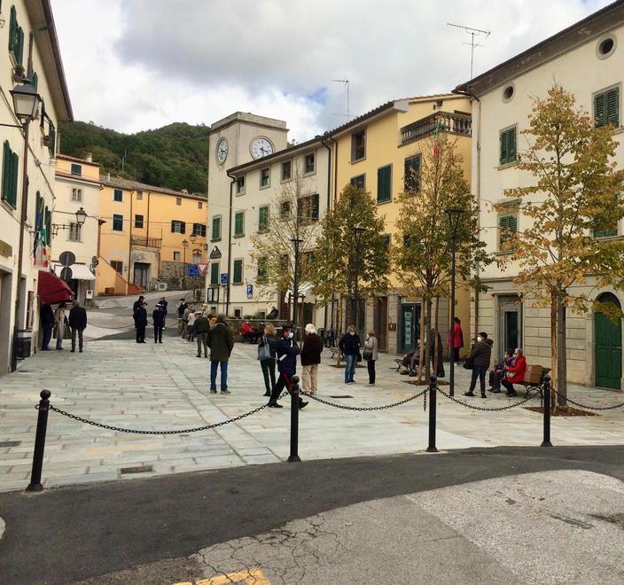 Inaugurata la nuova piazza Il centro diventa pedonale 