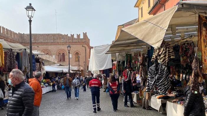 Il mercato settimanale resiste Per tutti esame termoscanner