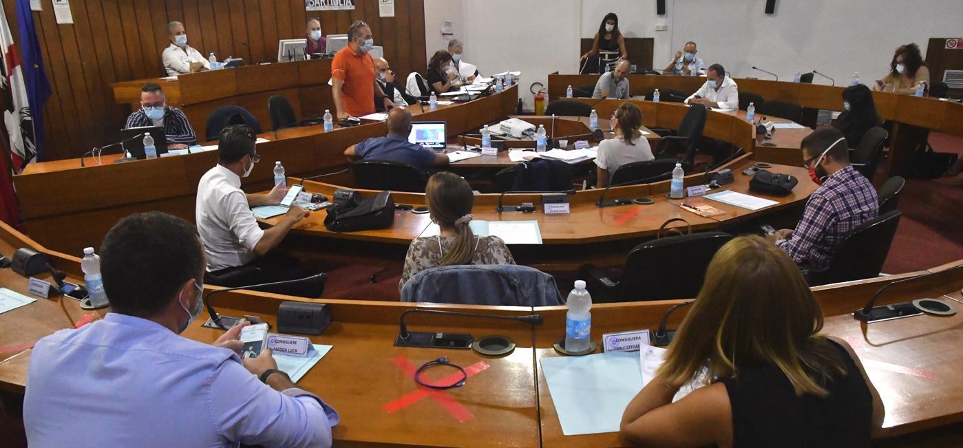 Sedute impegnative per il consiglio 