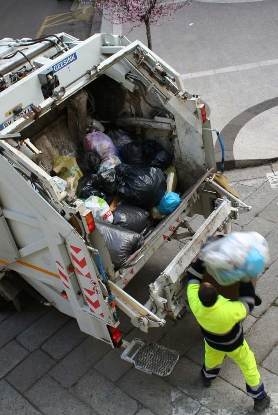 La giunta comunale riduce la Tari alle imprese 