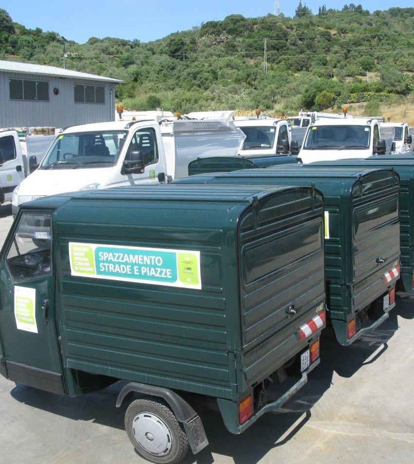 Sit-in davanti al Comune per l’appalto rifiuti 