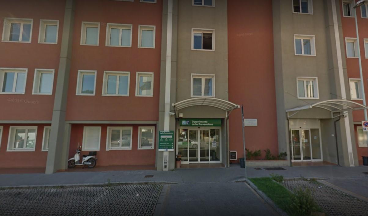 Il Dipartimento di prevenzione dell'Asl in via Lavarone