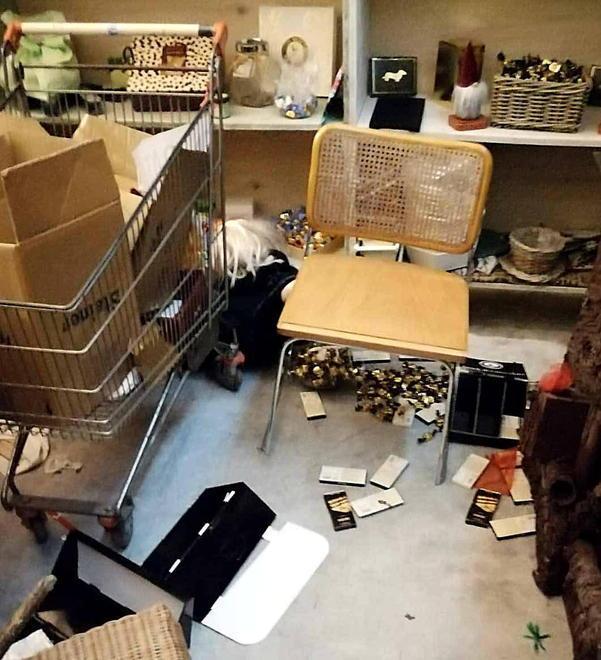 Pontremoli, ladri svuotano la cioccolateria Stainer: bottino e danni per oltre 100mila euro 
