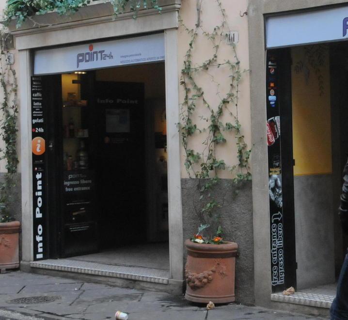 Ex cuoco condannato a 28 mesi per rapina al titolare del self service