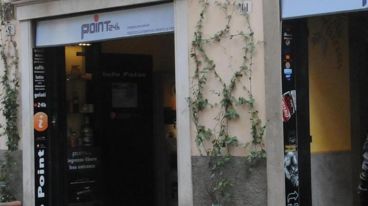 Ex cuoco condannato a 28 mesi per rapina al titolare del self service