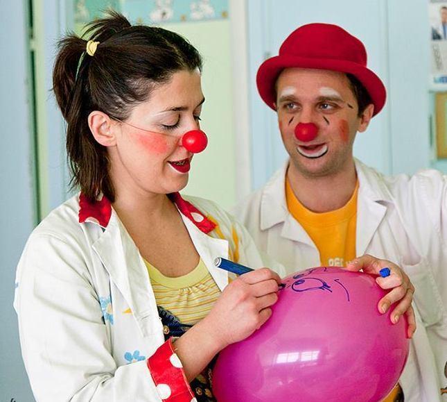 Due clown dottori della onlus “Chez Nous... Le Cirque!”