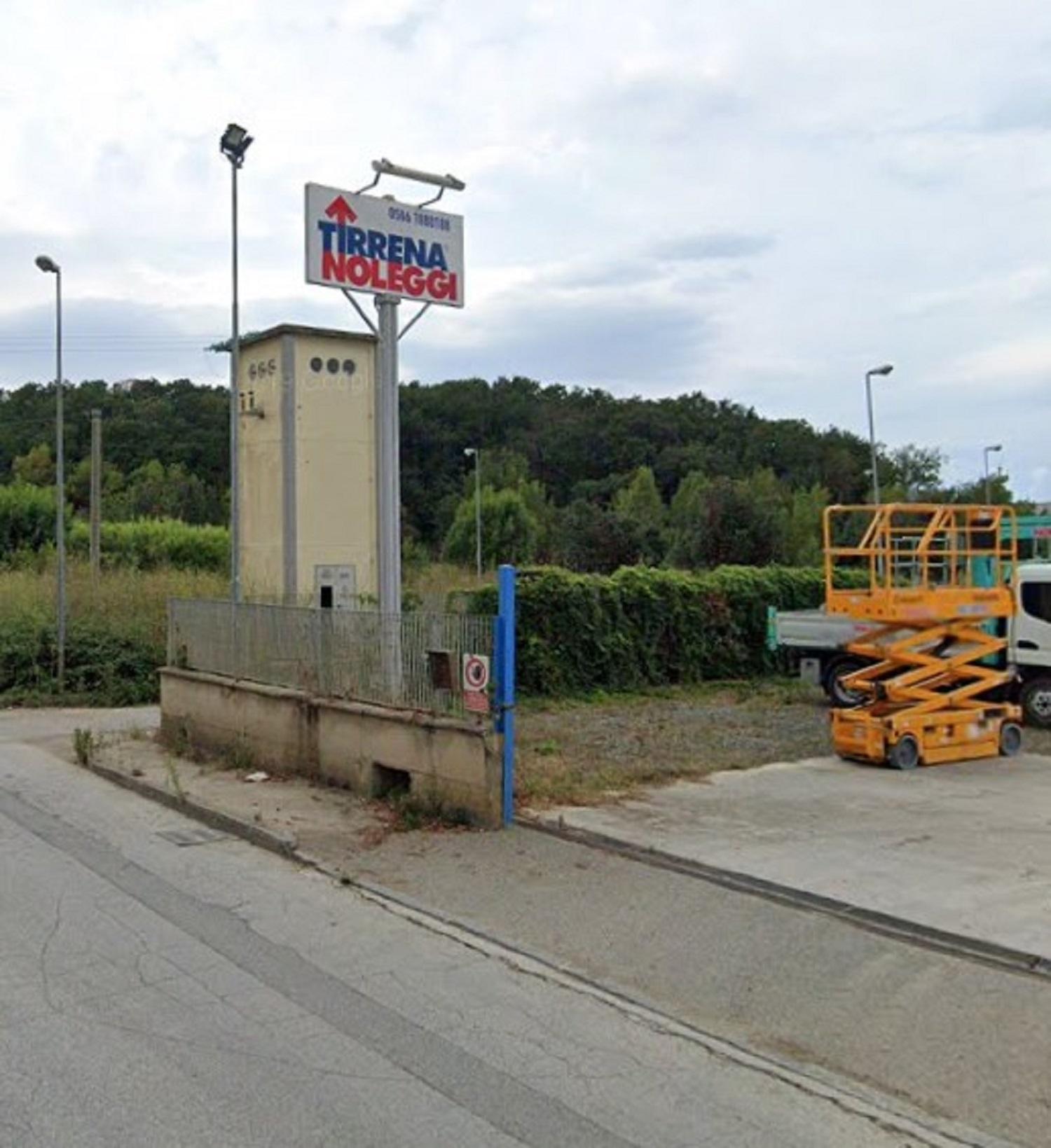 La sede della Tirrena noleggi di via di Vallin Buio