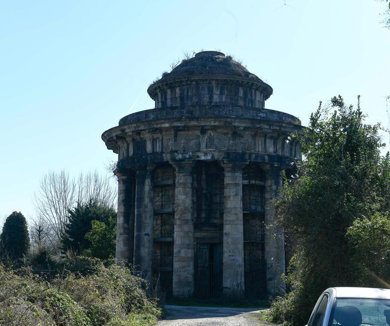 Restauro del tempietto e di Villa Bottini Sono in arrivo i soldi dalla Regione