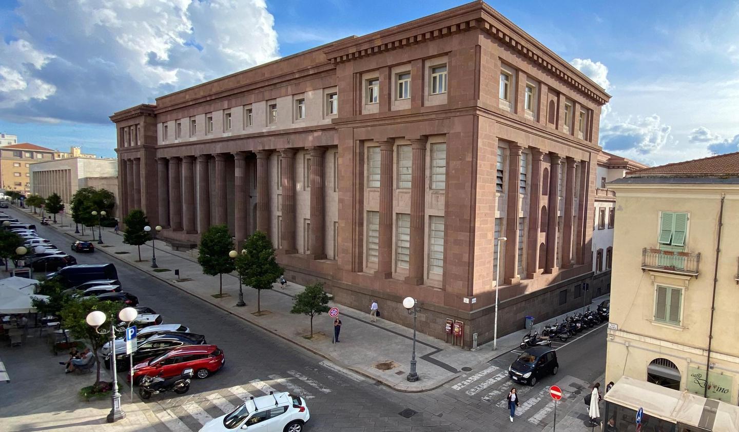 Colpì e rapinò l’amica, condannato 