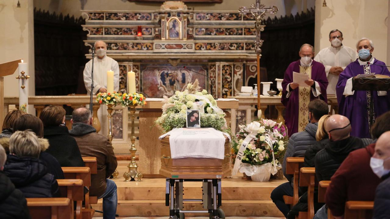 Covid. L’addio a Martina, la vittima più giovane in Emilia «Non dimenticheremo il tuo sorriso»