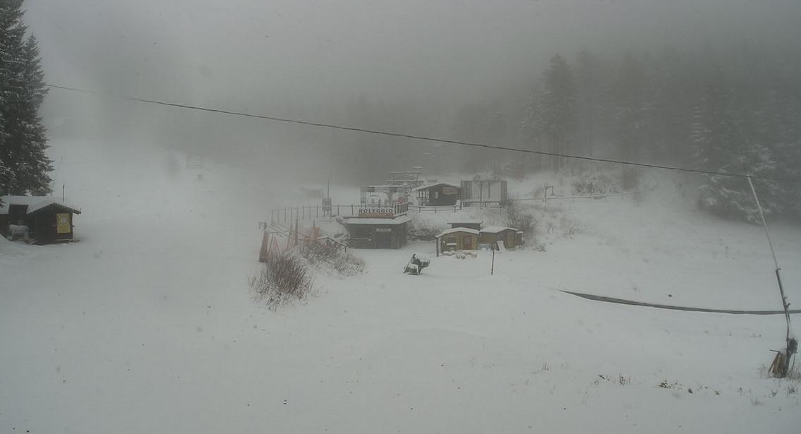 Appennino, ecco la prima neve della stagione