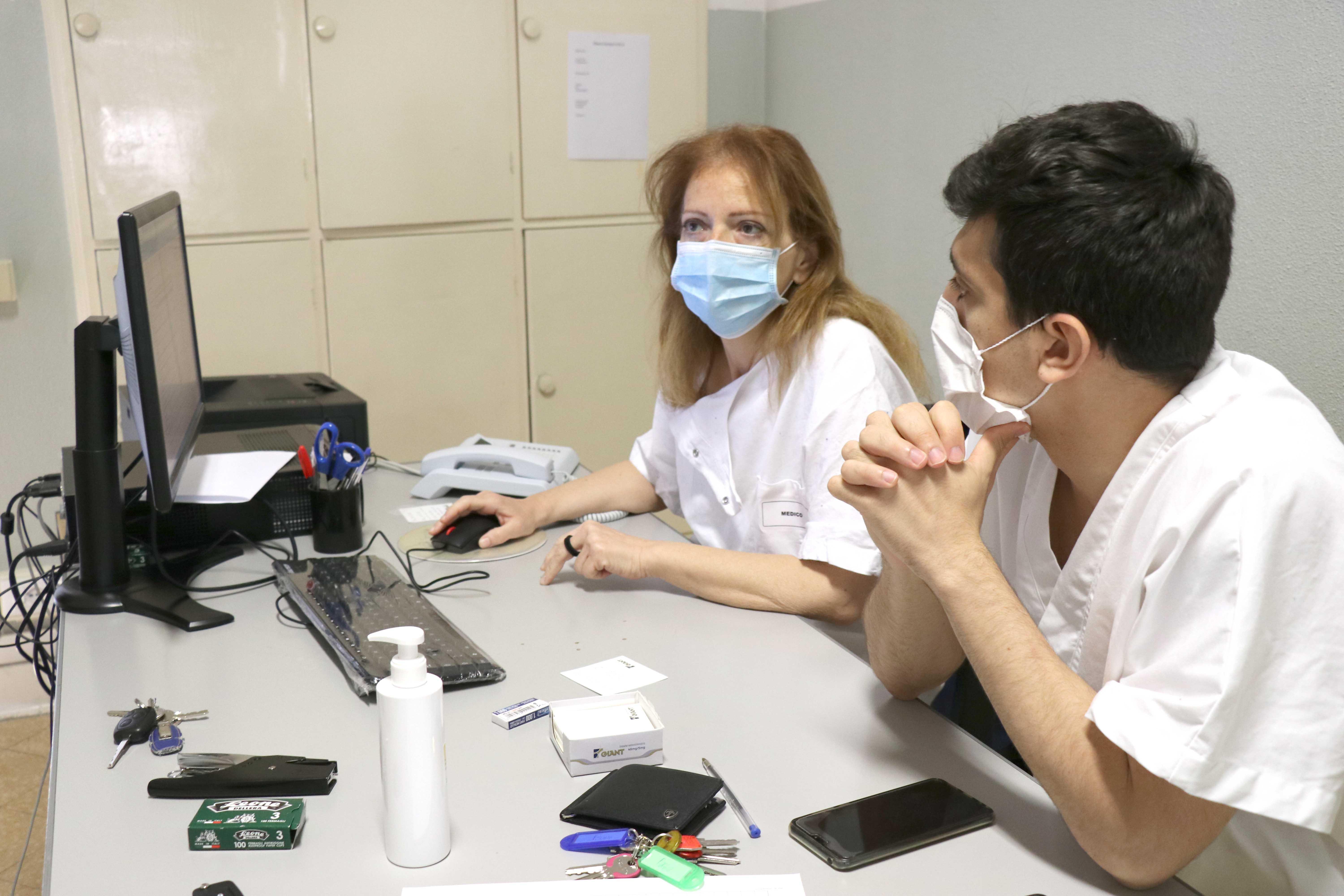 Covid, in Emilia Romagna tamponi rapidi anche dai medici di famiglia e dai pediatri di libera scelta